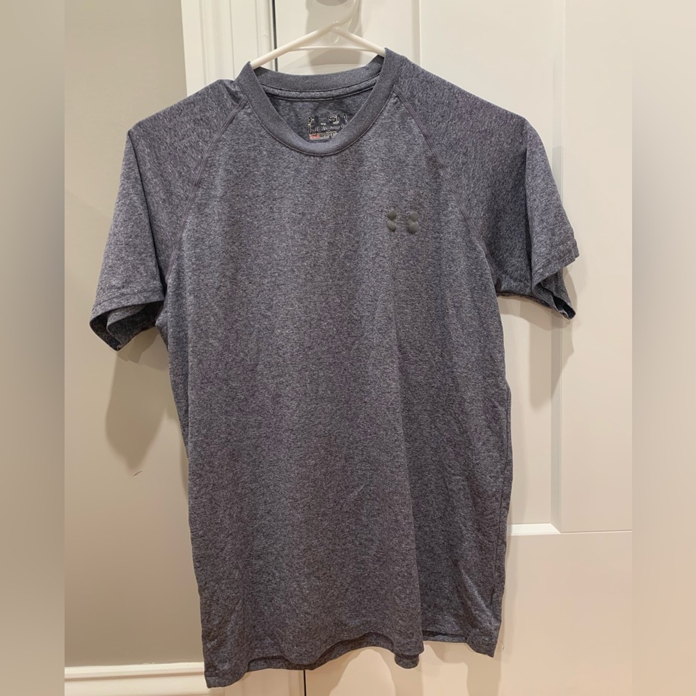 Athletic shirt